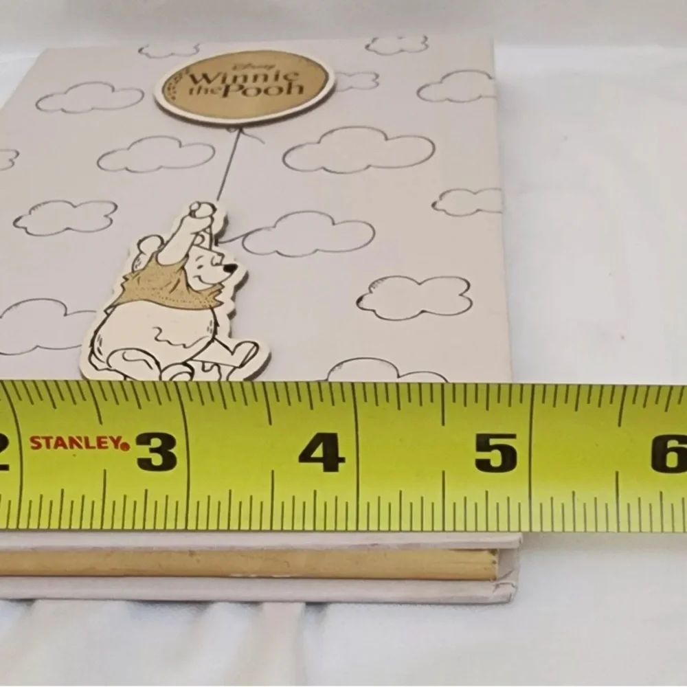 Disney Winnie The Pooh Eyeshadow Palette 12 Shades Taste Beauty New
